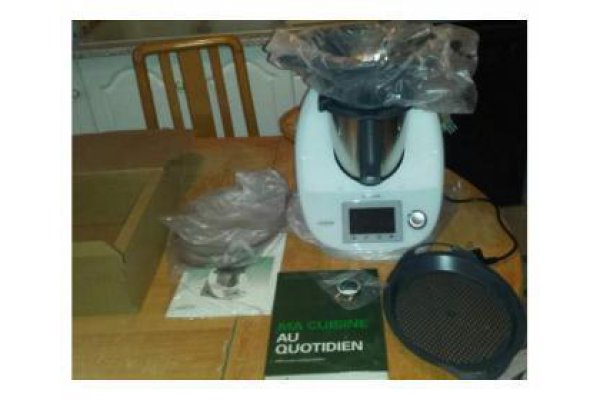 Robot_Thermomix_tm5_tout_neuf_a_vendre_gallery.jpg