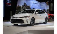 2016-Toyota-Avalon-front-three-quarter-02_list.jpg