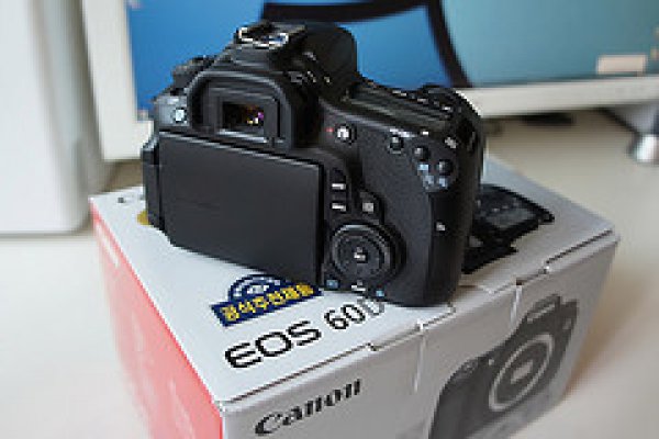 Canon_EOS_60D_18MP_DSLR_Camera_4_gallery.jpg