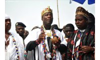 seance-de-priere-dirigee-par-Adanyro-Agassa-Guedehoungue-President-de-la-Communaute-Nationale-du-Culte-Vodoun-au-Benin-2_list.jpg