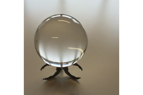 boule-de-cristal-10-cm-avec-support-croissants-de-lune-environ-1620-gr_gallery.jpg