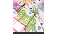 depositphotos_131892578-stock-photo-euro-money-banknotes-euros-money_list.jpg