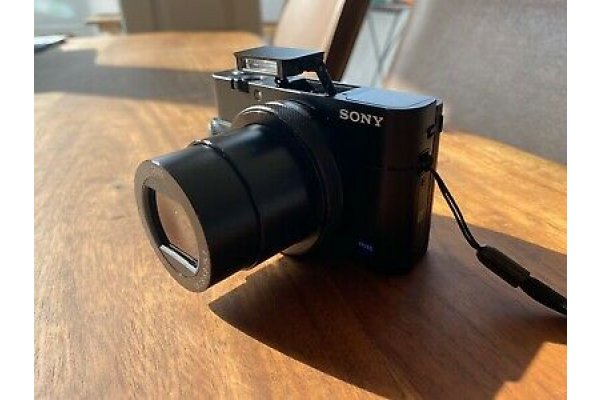 Sony-RX100-V-DSC-RX100MVA-201-MP-NFC-WLAN_gallery.jpg