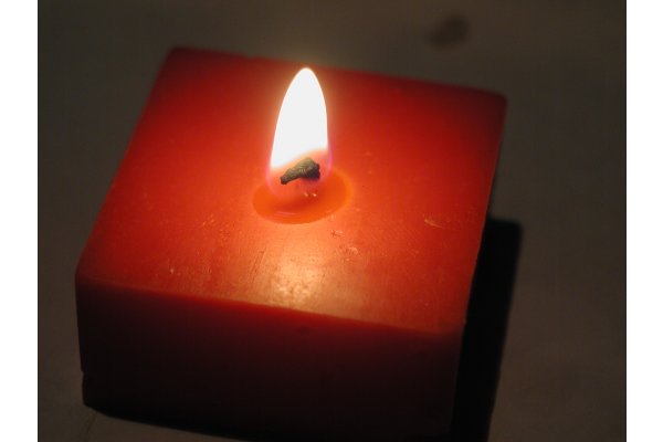 candle-in-dark_gallery.jpg